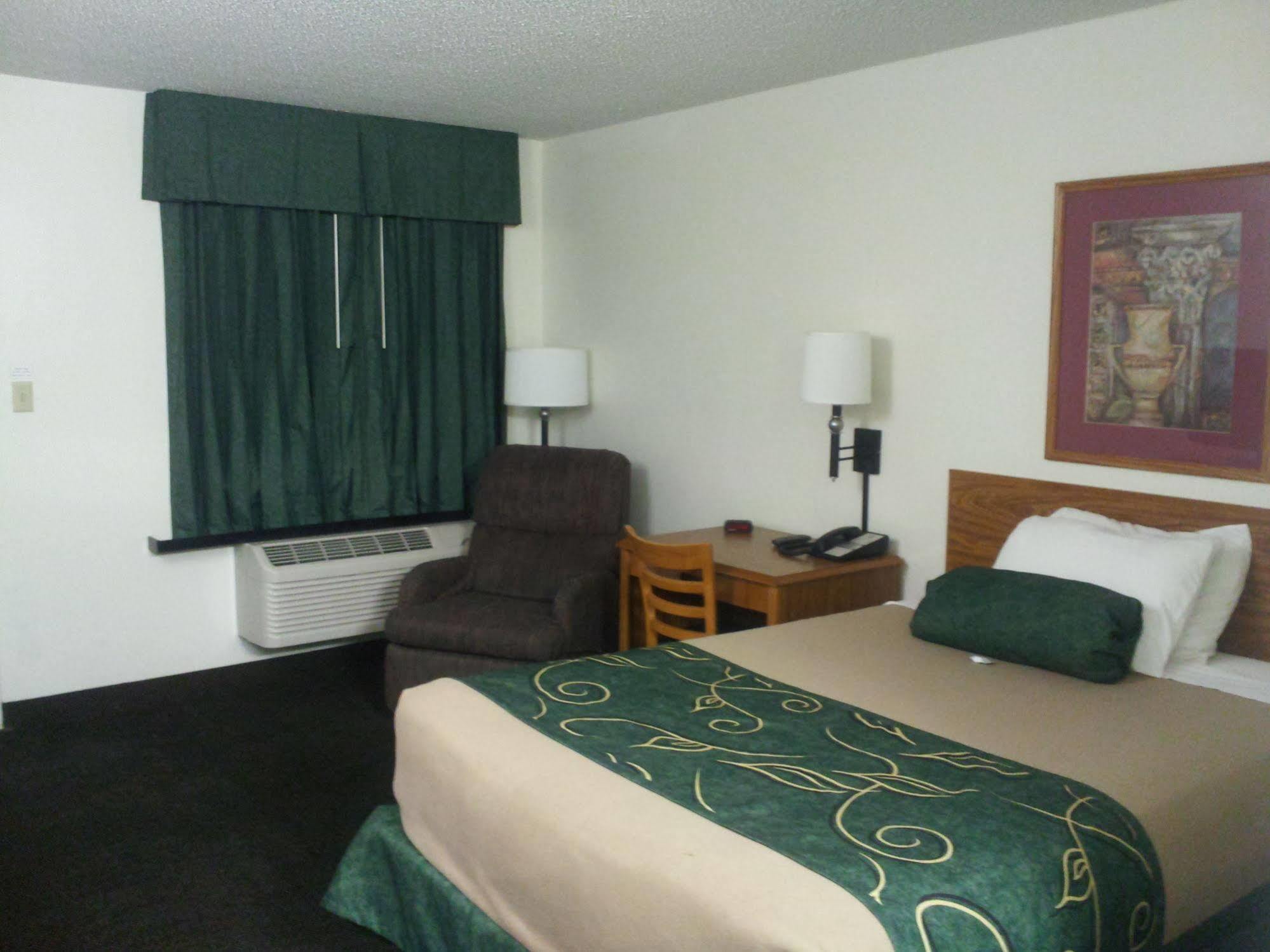 Hotel Baymont By Wyndham
